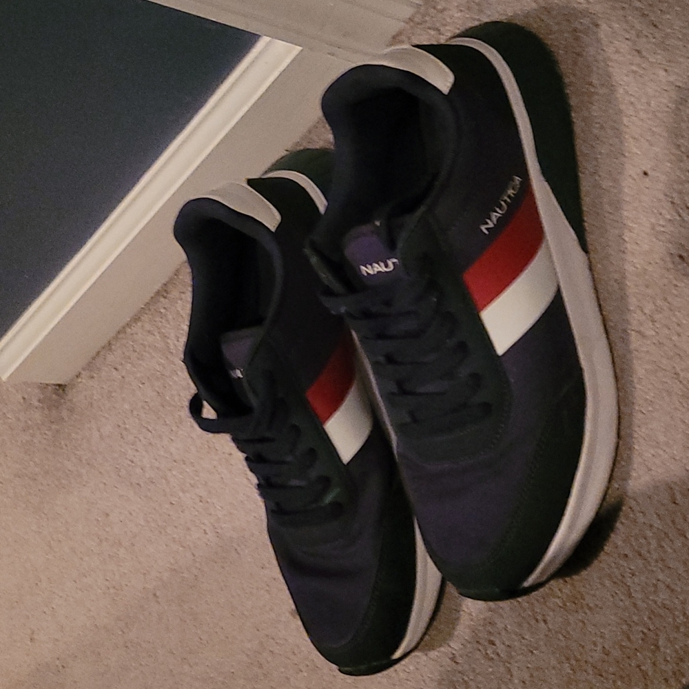 Nautica sneakers 10.5